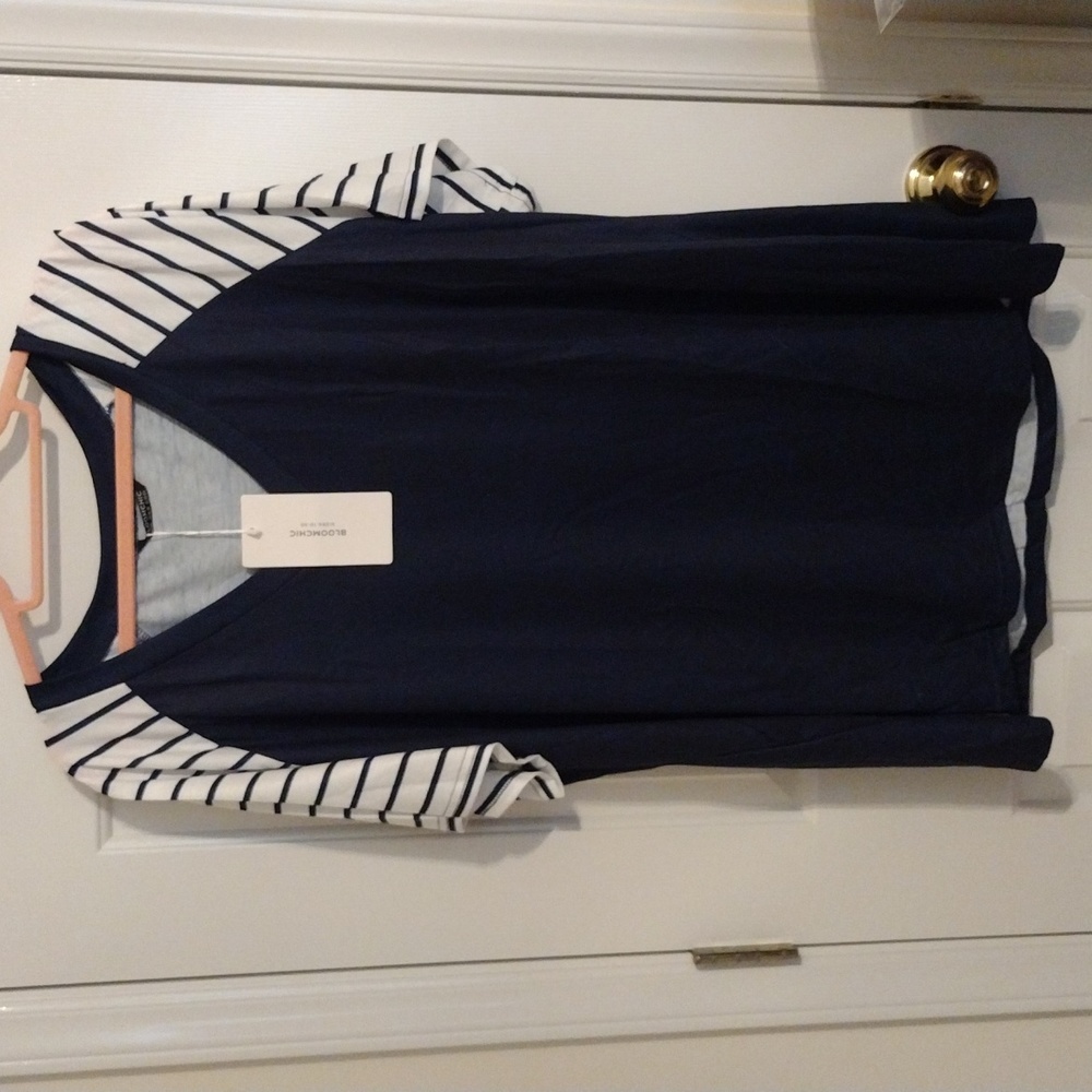 NWT Bloomchic Women's Plus Size Navy Blue Blouse Size 22-24